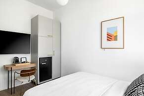 Mate Levinski - By HOMY