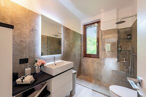 Il Dipinto Sul Lago Stresa Center