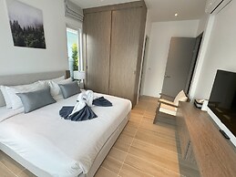 Deluxe Kamala pool villa with maid