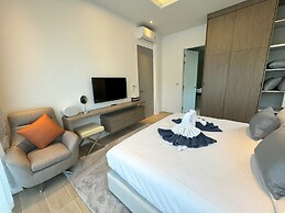 Deluxe Kamala pool villa with maid