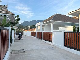 Deluxe Kamala pool villa with maid