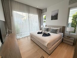 Deluxe Kamala pool villa with maid