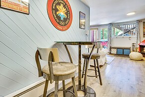 Cozy Park City Apartment, Walk to Ski Lift!