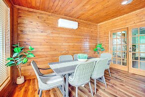 Onalaska Home w/ Game Room, Sunroom & Lake View!