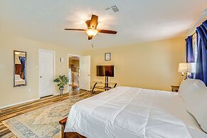 Onalaska Home w/ Game Room, Sunroom & Lake View!