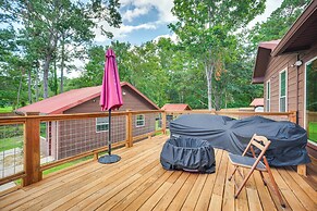 Onalaska Home w/ Game Room, Sunroom & Lake View!