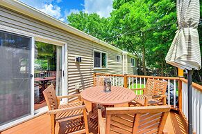 Charming Ann Arbor Getaway w/ Deck: Near Downtown!