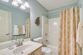 Gulf Shores Gem: Walk to Beach, 8 Mi to The Wharf!