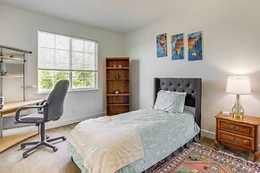 4 Mi to Solano Town Center: Fairfield Retreat!