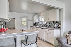 2 Blocks to Beach: Dog-friendly Oceano Cottage