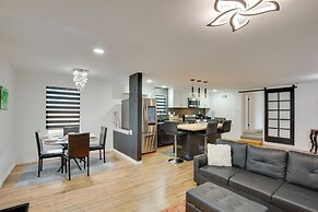 Cedar Hill Home w/ Fenced Patio, Grill & Foosball!