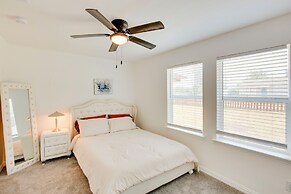 Cedar Hill Home w/ Fenced Patio, Grill & Foosball!