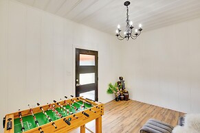 Cedar Hill Home w/ Fenced Patio, Grill & Foosball!