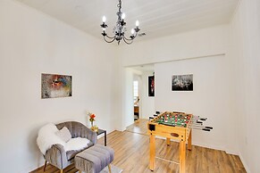 Cedar Hill Home w/ Fenced Patio, Grill & Foosball!