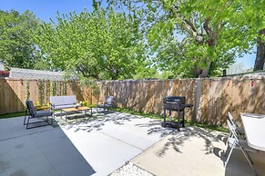 Cedar Hill Home w/ Fenced Patio, Grill & Foosball!