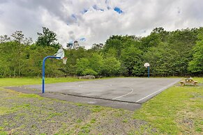 Poconos Family Home w/ Large Yard + Lake Access!