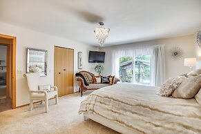 Pet-friendly Sheboygan Home: 4 Mi to Lake Michigan