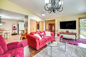 Pet-friendly Sheboygan Home: 4 Mi to Lake Michigan