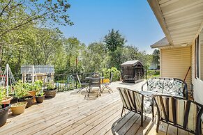 Pet-friendly Sheboygan Home: 4 Mi to Lake Michigan
