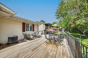Pet-friendly Sheboygan Home: 4 Mi to Lake Michigan