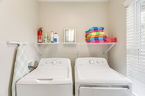 Darien Condo w/ Boat Dock Access: Walk to Downtown