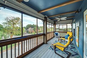 Walk to Pier: Bayside Getaway w/ Screened Balcony