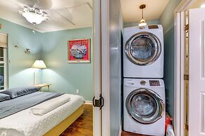 Walk to Pier: Bayside Getaway w/ Screened Balcony