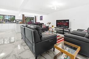 7 bed House for HS2 Contractors & Corporate Travel