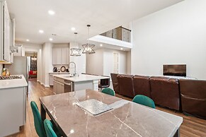 Gorgeous Lake Conroe Home, Affordable Nightly Rent by RedAwning