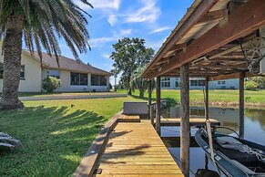 Micanopy Lake Retreat 3 Bedroom Home by RedAwning