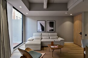 w Charming 2BR w Fantastic Deco in Unicentro