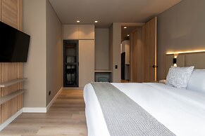 w Charming 2BR w Fantastic Deco in Unicentro