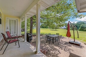 Flippin Haven: Spacious & Cozy Retreat 3 Bedroom Home by RedAwning