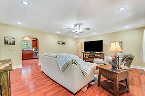 Flippin Haven: Spacious & Cozy Retreat 3 Bedroom Home by RedAwning