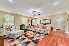 Flippin Haven: Spacious & Cozy Retreat 3 Bedroom Home by RedAwning