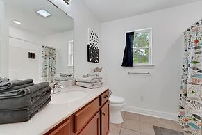 Flippin Haven: Spacious & Cozy Retreat 3 Bedroom Home by RedAwning