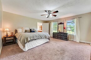 Flippin Haven: Spacious & Cozy Retreat 3 Bedroom Home by RedAwning