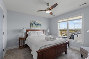 The Point At Marshallberg 3 Bedroom Home by RedAwning