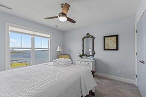 The Point At Marshallberg 3 Bedroom Home by RedAwning