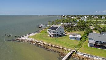 The Point At Marshallberg 3 Bedroom Home by RedAwning