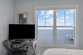 The Point At Marshallberg 3 Bedroom Home by RedAwning