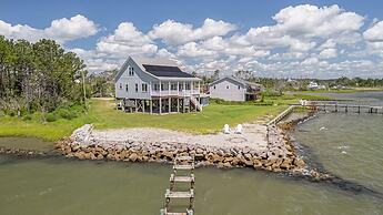 The Point At Marshallberg 3 Bedroom Home by RedAwning