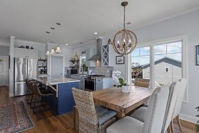 The Point At Marshallberg 3 Bedroom Home by RedAwning