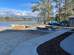 Gearhart Lakefront Oasis