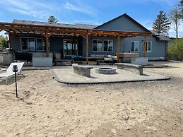 Gearhart Lakefront Oasis
