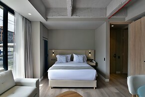 w Radiant 2BR w/ Marvelous Deco in Unicentro