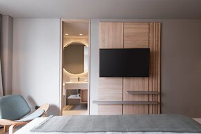 w Amazing Loft w/ Modern Balcony in Unicentro