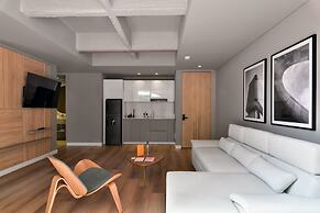 w Resplendent 1BR w Modern Balcony in Unicentro