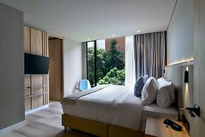 w Resplendent 1BR w Modern Balcony in Unicentro