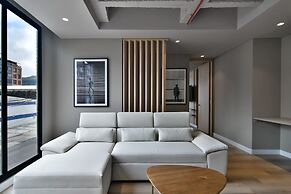 w Elegant 1BR w/ Great Deco in Unicentro